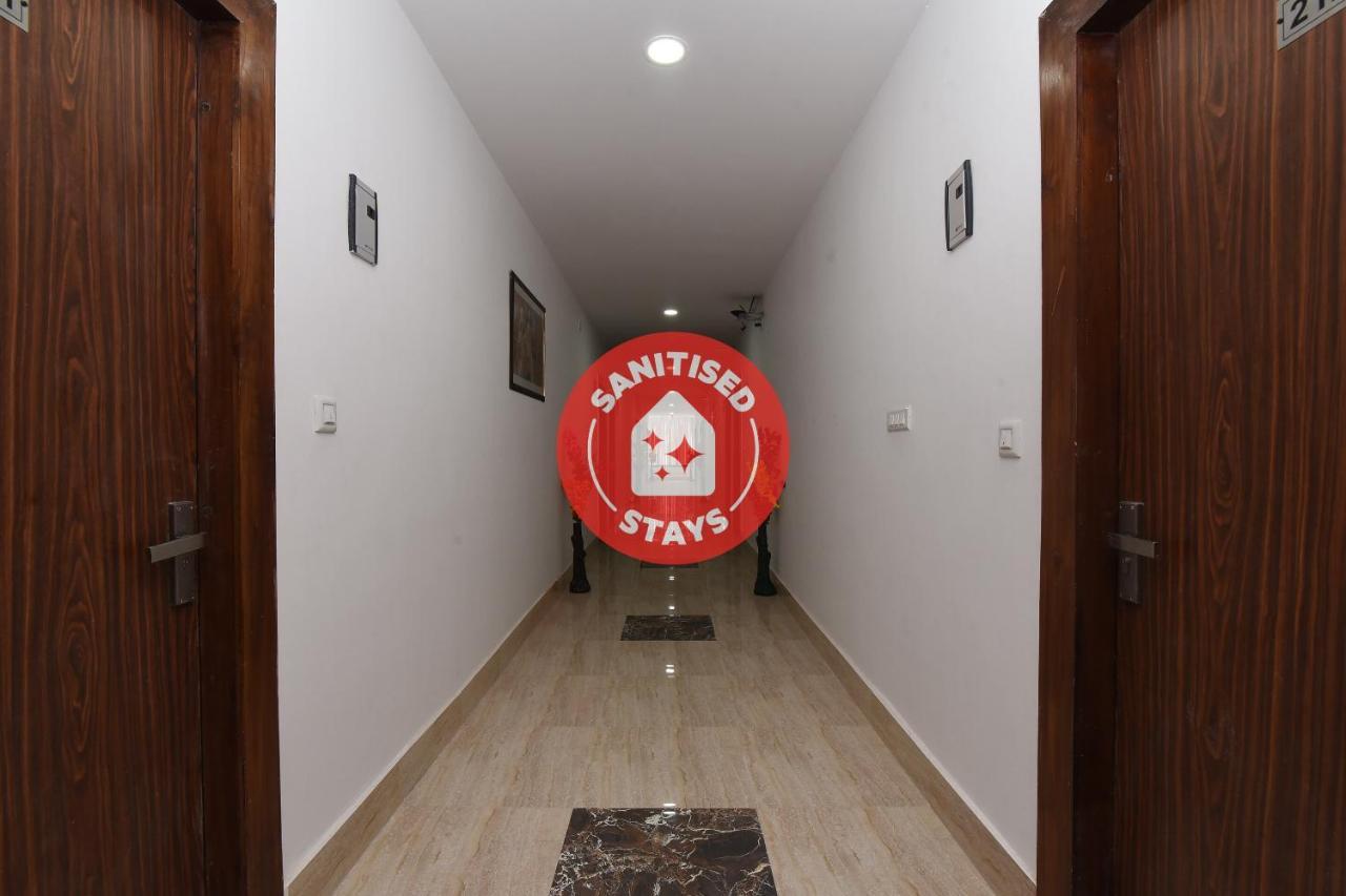 Capital O 13310 Noida Suites Esterno foto