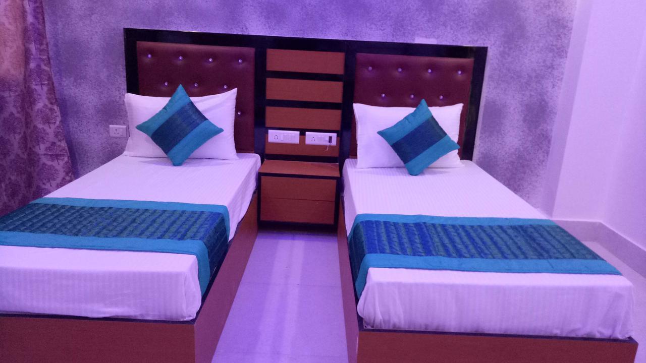 Capital O 13310 Noida Suites Esterno foto